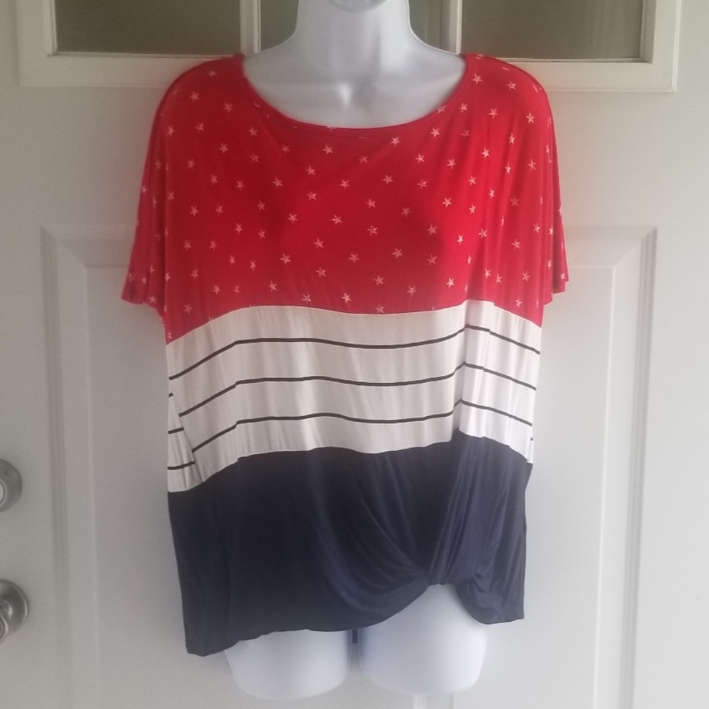 NWOT Maurices Patriotic Stars and Stripes Twist Front Top ~ Sz. M